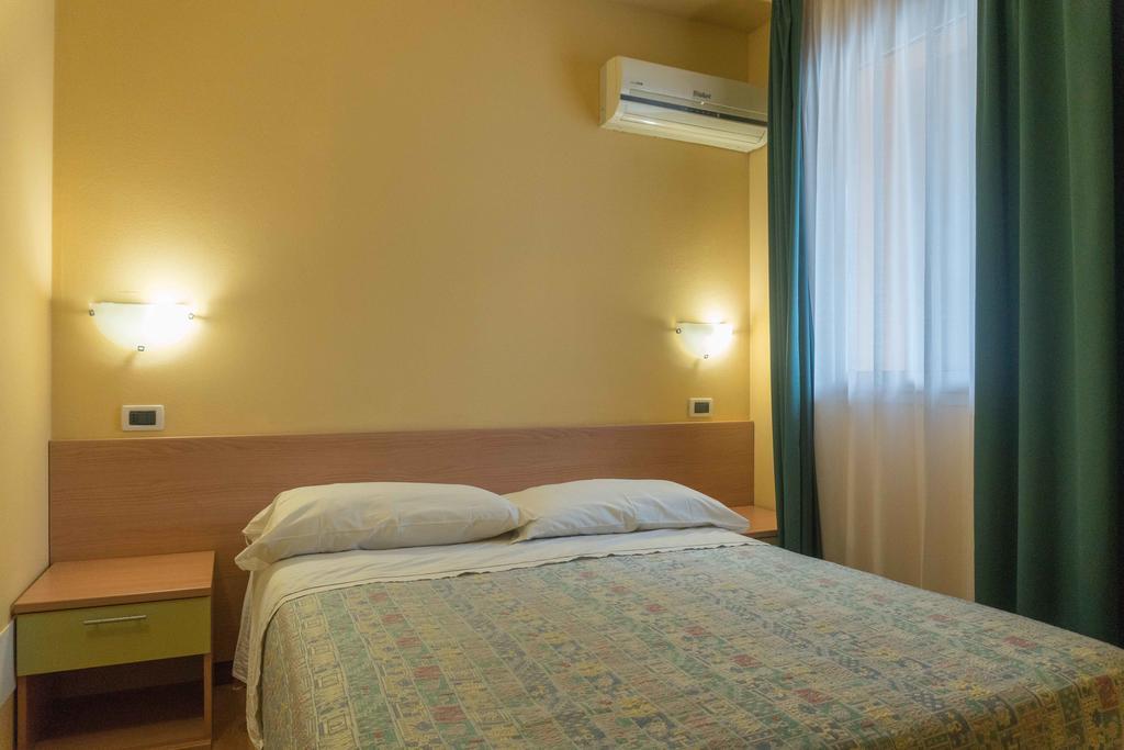 Ristorante Albergo Al Donatore Teor Room photo